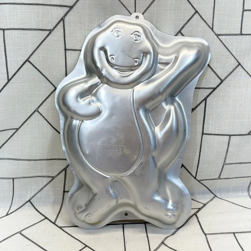 Wilton Barney Cake Pan 14x11 Silver 1993 Vintage Dinosaur Aluminum 2105-6713